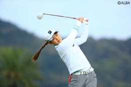 体の強さと柔らかさ　吉田優利のポイントはグッと沈み込むヒザ【大江香織の美スイングがお好き】 画像
