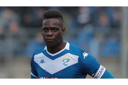 バロテッリを18歳女が脅迫、「未成年との関係」をネタに 画像