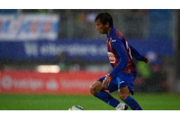 乾貴士、リーガ公式を唸らせる！イニエスタ級の「超ヌルヌルドリ」がこれ 画像