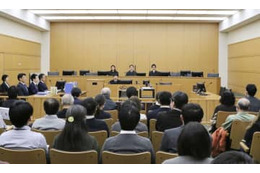 女児虐待罪の父、涙ぐみ謝罪 画像