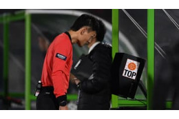 2020年のJ1開幕！スタンドもザワついた初の「VARでPK」がこれ 画像