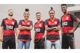 名門フラメンゴ、「神様」のチームにオマージュの新ユニフォームを発表！ 画像