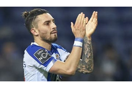 こりゃ仰天！権田がぶち込まれた「超高速」鬼シュートがこれ 画像