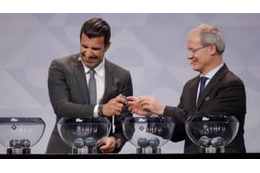 日本離れたフィーゴ、UEFA抽選会で赤っ恥…「かわいい赤面シーン」がこれ 画像