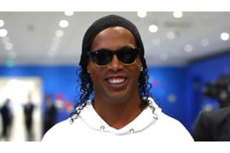 逮捕のロナウジーニョ、訴追なしから一転…捜査続行に 画像