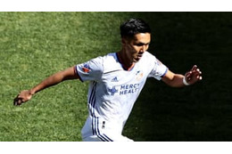 久保裕也、MLS初ゴール！GK棒立ちの「圧巻ミドル」がこれ(動画あり) 画像