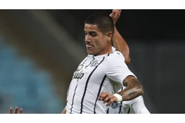 美女サポもビックリ…一発退場「パンツずらして股間強調パフォ」がこれ 画像