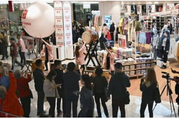 コロナ、ユニクロ全米50店休業 画像