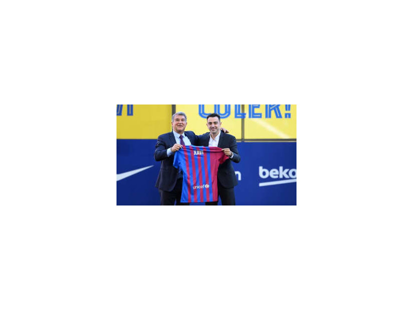 「糞PSG」 チャビ監督就任でカンプ・ノウのバルサファンが合唱
