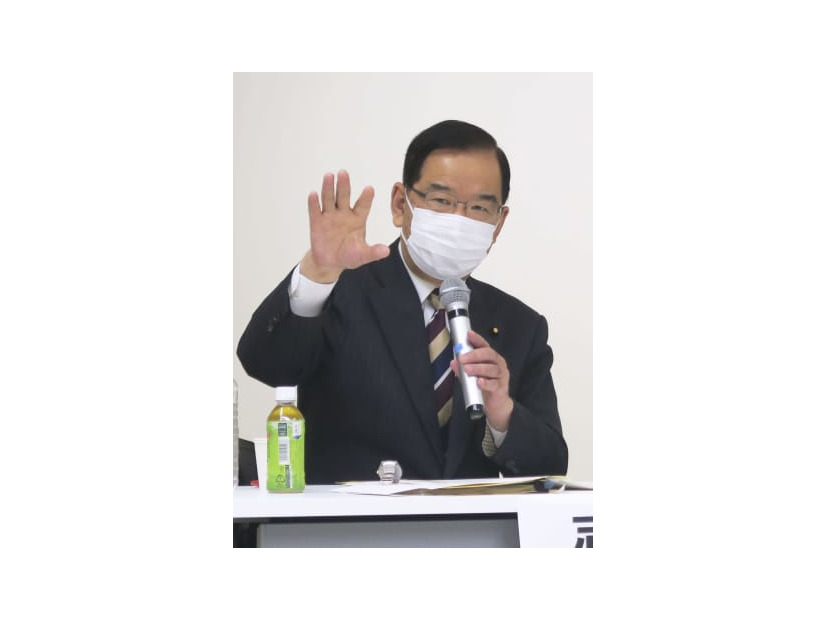 東京都内の会合に出席した共産党の志位委員長＝5日午後