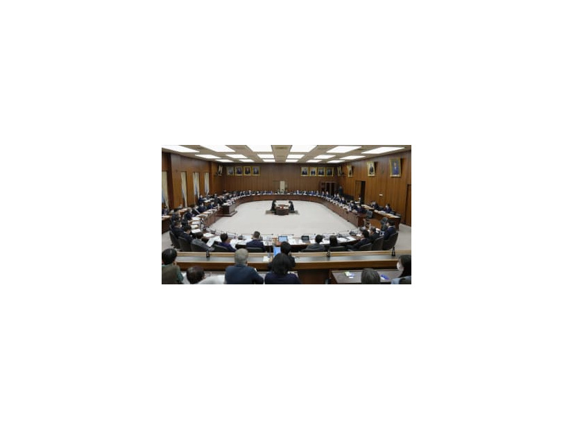 開かれた衆院憲法審査会＝14日午前