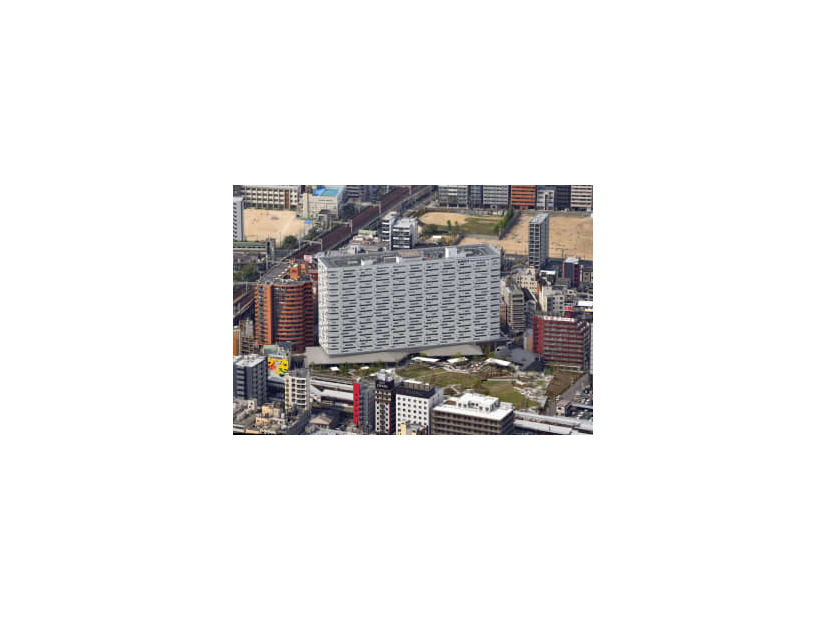 星野リゾートが大阪市浪速区に開業するホテル「OMO7（おもせぶん）大阪　by　星野リゾート」＝19日（共同通信社ヘリから）