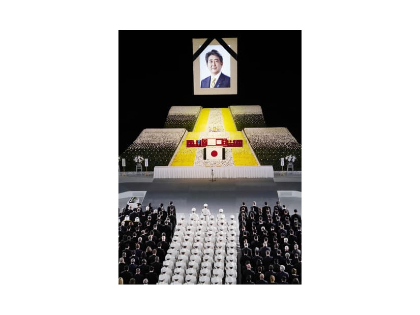 日本武道館で行われた安倍元首相の国葬＝9月27日、東京都千代田区