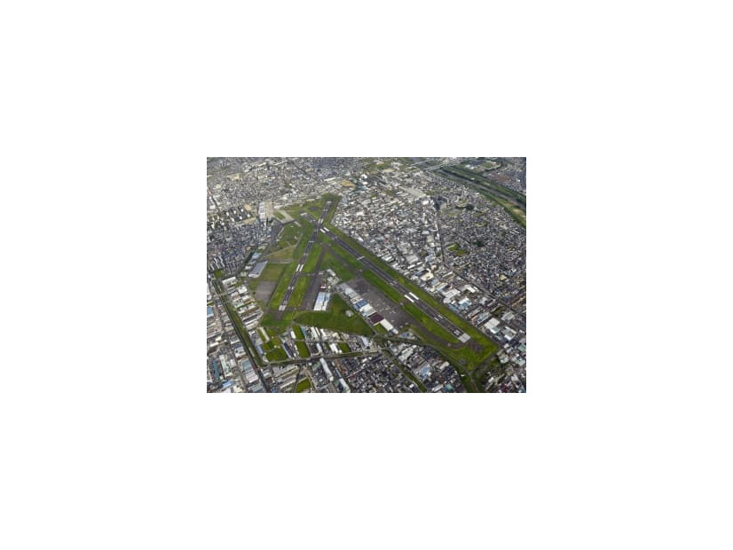 八尾空港＝2017年、大阪府八尾市