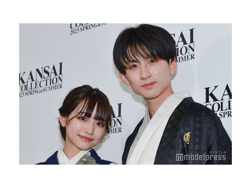 「KANSAI COLLECTION 2023 S／S」囲み取材に応じた重川茉弥、まえだしゅん（前田俊）（C）モデルプレス