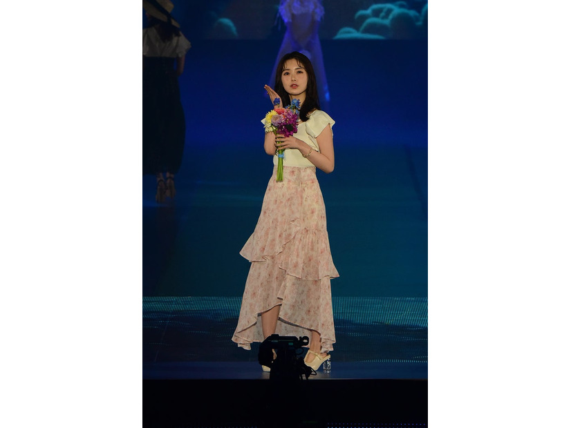 筒井あやめ（C）Rakuten GirlsAward 2023 S／S