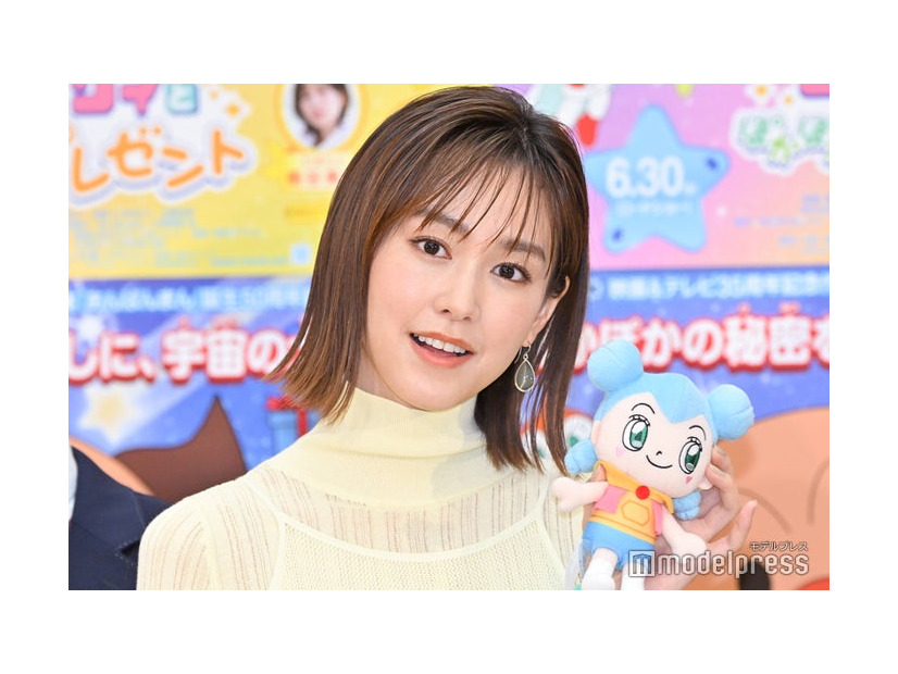 「それいけ！アンパンマン ロボリィとぽかぽかプレゼント」公開アフレコイベントに出席した桐谷美玲（C）モデルプレス