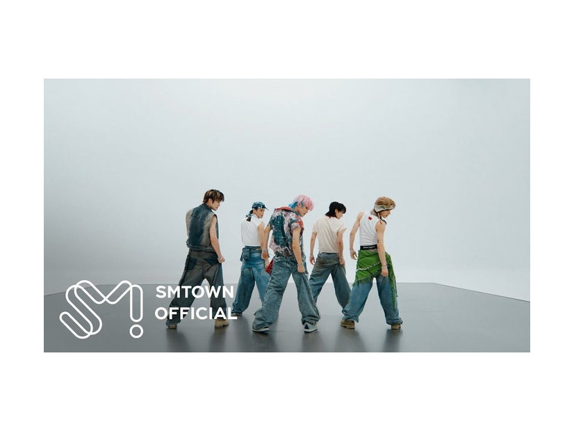 NCT U「Baggy Jeans」／SMTOWN YouTubeチャンネルより