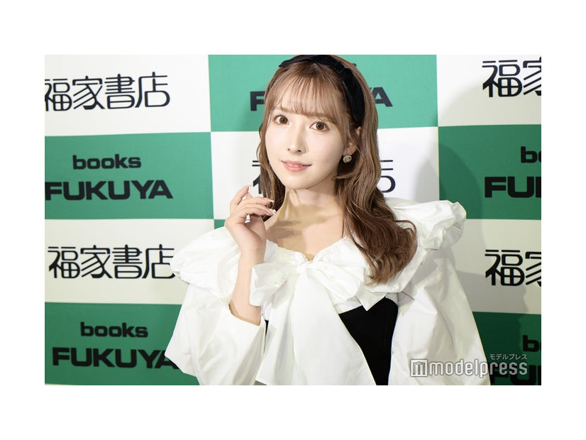 三上悠亜（C）モデルプレス