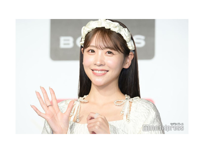 1st写真集「YUi」発売記念記者会見に出席した櫻井優衣（C）モデルプレス