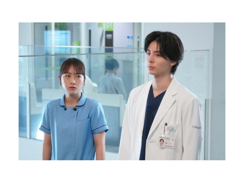 川栄李奈、高杉真宙「となりのナースエイド」第8話より（C）日本テレビ