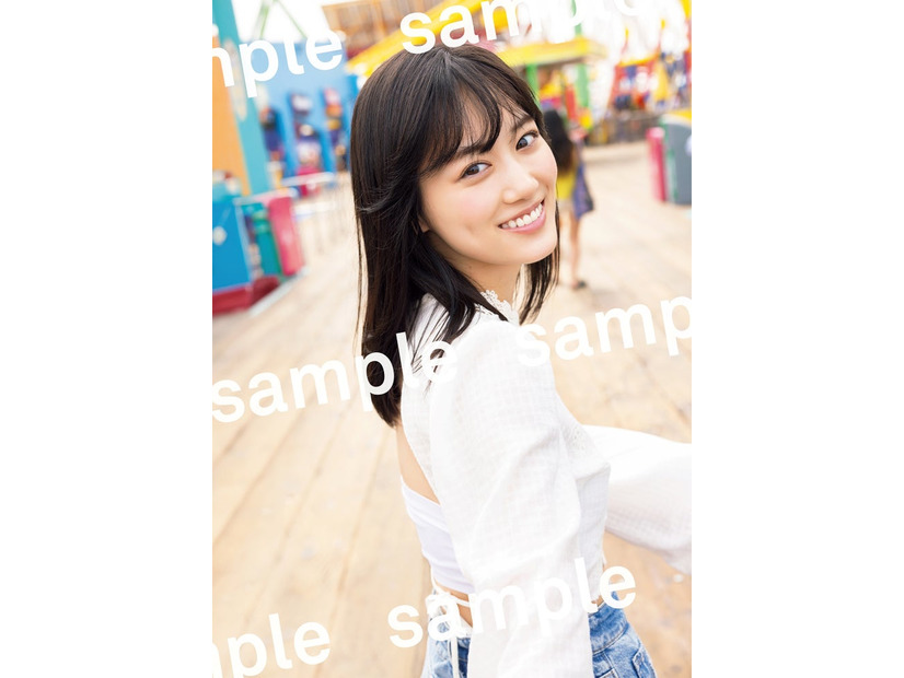 山下美月 HMV＆BOOKS SHIBUYA 限定「折り目なしポスター（B3）」撮影：須江隆治（See）