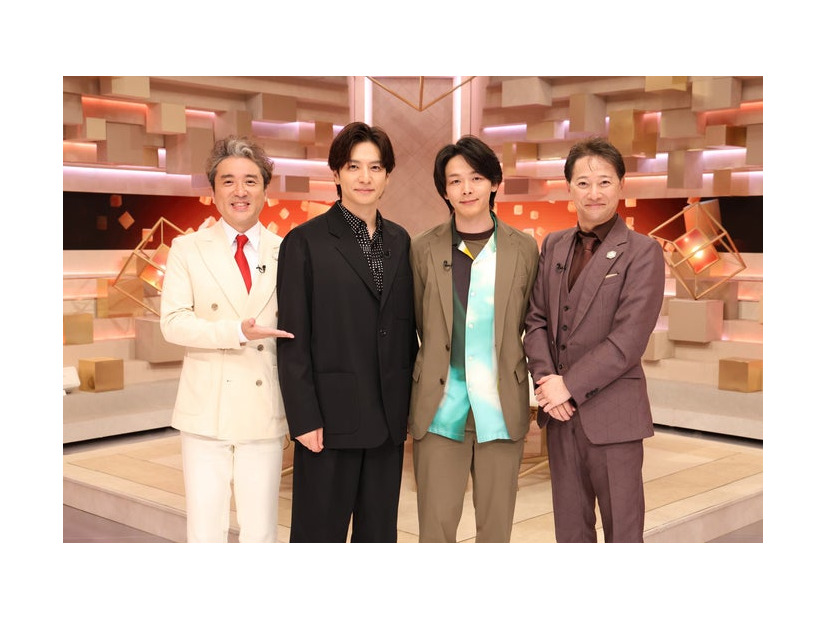 ムロツヨシ、生田斗真、中村倫也、中居正広（C）フジテレビ