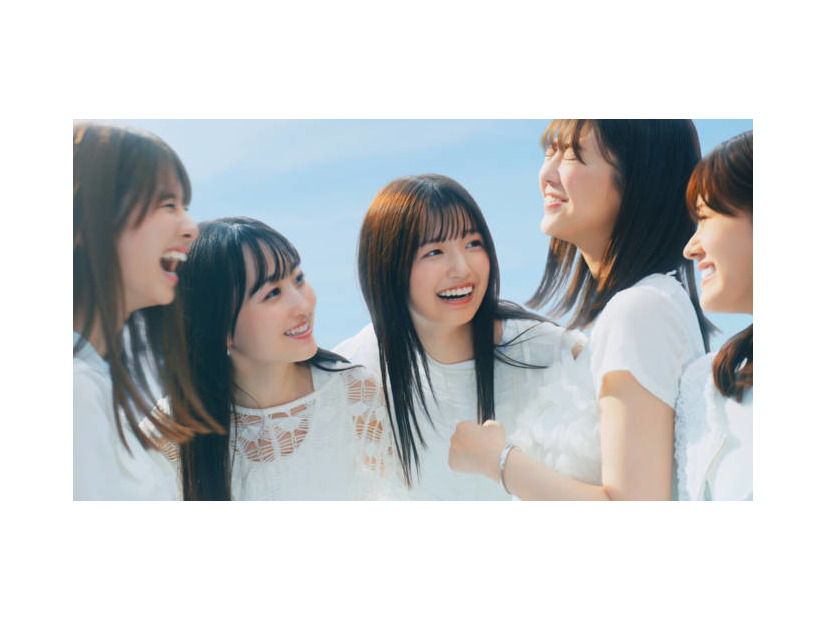 乃木坂46、5期生11人全員でコーセーの新WEBCMに登場！仲良くじゃれ合う様子にほっこり