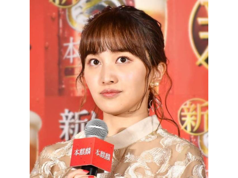 「スタイル良すぎ」ももクロ百田夏菜子、大胆な美脚披露SHOTにファン悶絶「スーパーモデルさん」