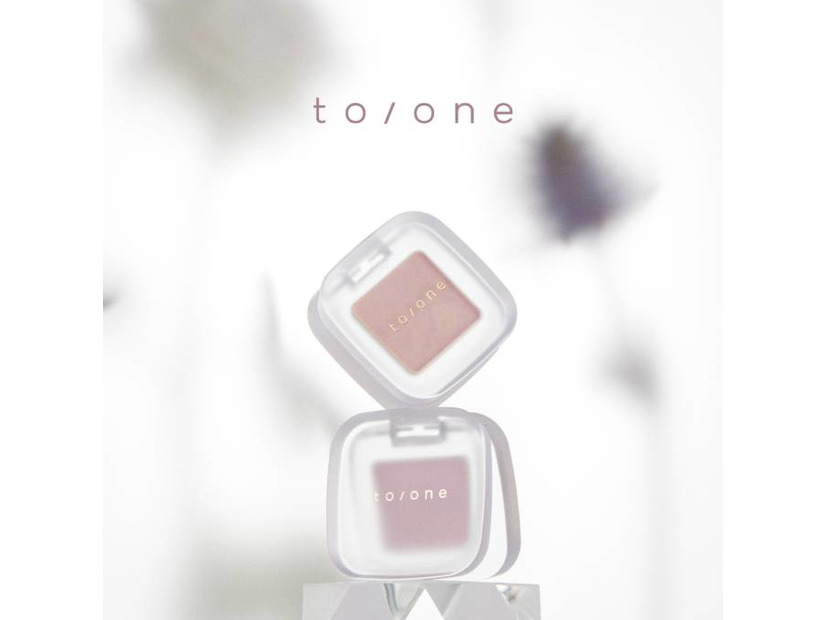 to/one、シングルアイシャドウに新色が登場！儚げな花びらの色と質感をイメージした4色