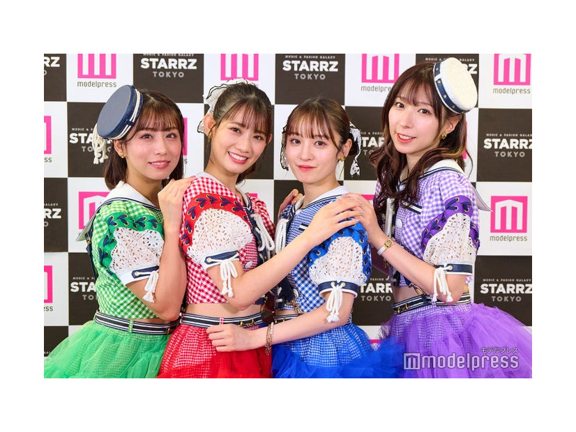 TEAM SHACHI（左から）坂本遥奈、秋本帆華、咲良菜緒、大黒柚姫（C）モデルプレス