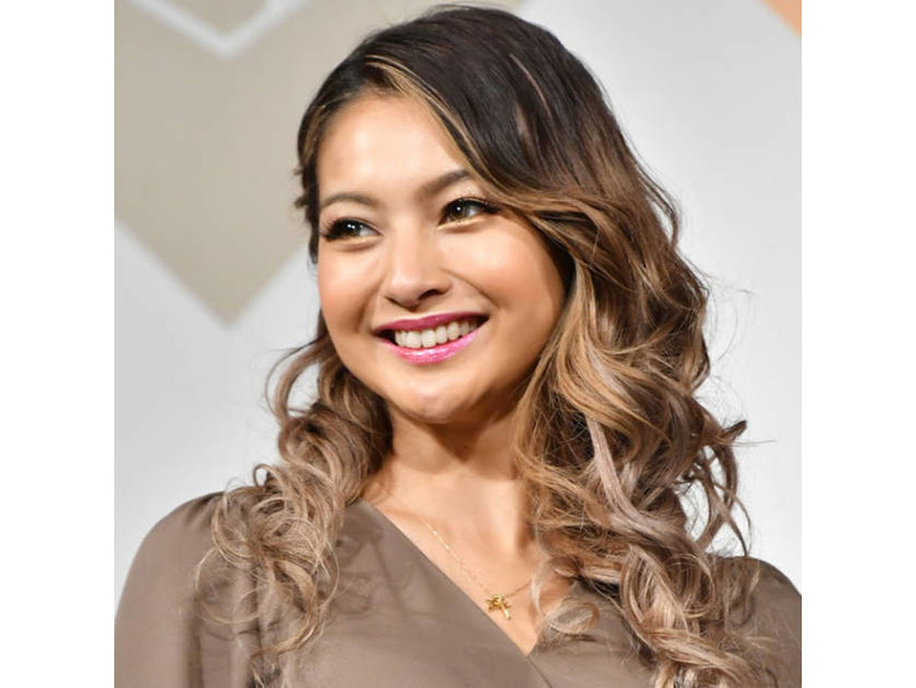 ゆきぽよ、美くびれ披露のビキニSHOTにファン悶絶「ヴィーナス」「映えすぎてヤバい」