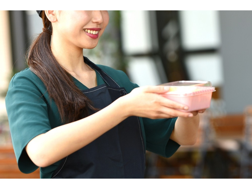 母「今日のお弁当よ」いつもよりも大きめのお弁当箱…？蓋を開けた瞬間、まさかの中身に「そりゃ重いよな」