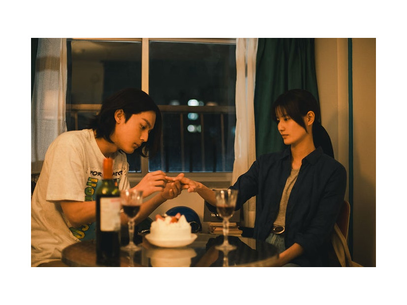 中川大志、橋本愛／映画「早乙女カナコの場合は」（C）2015 柚木麻子／祥伝社 （C）2024「早乙女カナコの場合は」製作委員会