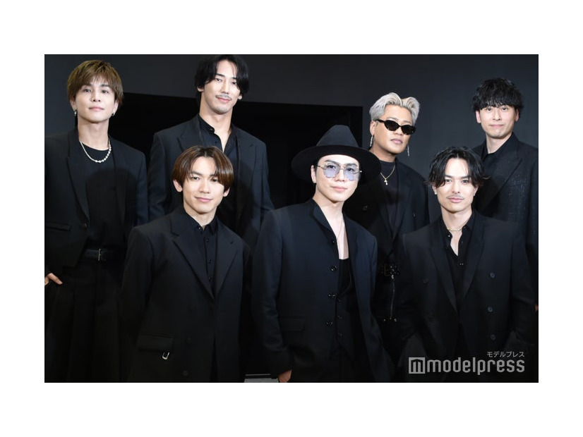 三代目 J SOUL BROTHERS EXHIBITION「JSB3 CLASS」に出席した三代目 J SOUL BROTHERS（前列左から）NAOTO、OMI、今市隆二（後列左から）岩田剛典、小林直己、ELLY、山下健二郎（C）モデルプレス