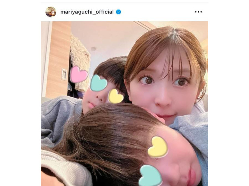 矢口真里、長男＆次男がべったり！仲良し親子3SHOTに反響「かわいいママさん」「子供より顔が小さく見える」