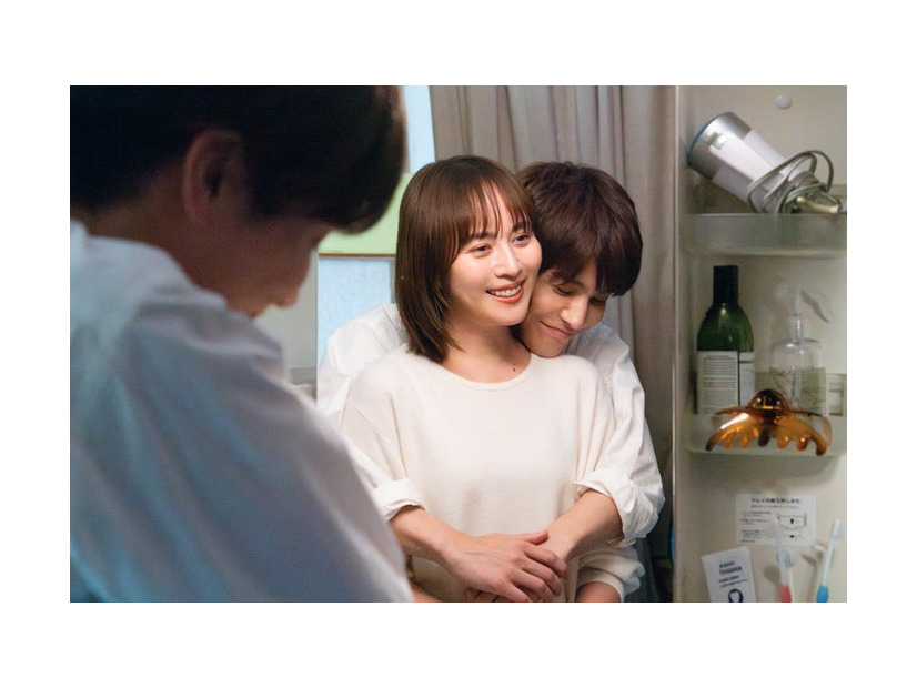 比嘉愛未、岩田剛典「フォレスト」第1話（C）ABCテレビ