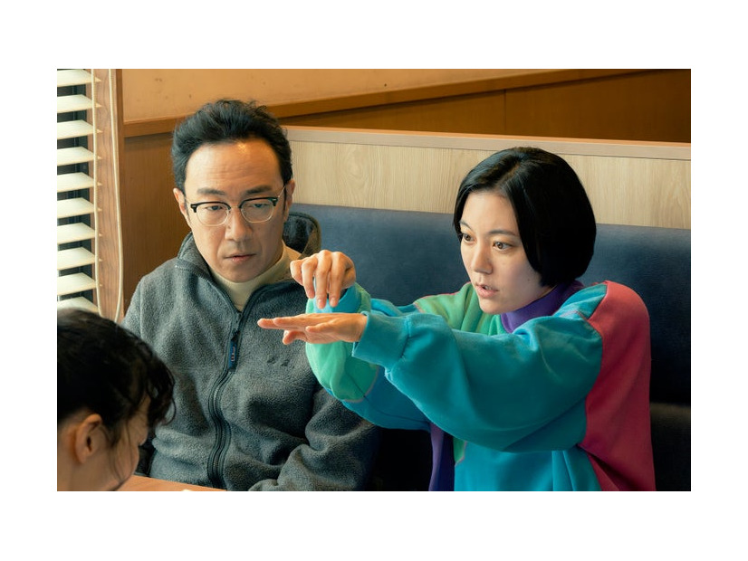 角田晃広、鈴木杏「ホットスポット」第2話（C）日本テレビ