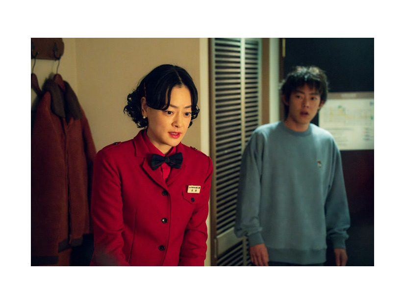市川実日子、吉村界人「ホットスポット」第4話（C）日本テレビ
