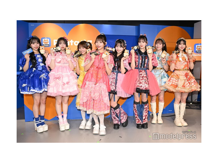 ポイント会社の取材・内覧会に出席したKAWAII LAB.所属アイドル8人（左から）増田彩乃、桜庭遥花、山内咲奈、白石まゆみ、村川緋杏、立花琴未、真中まな、鎮西寿々歌（C）モデルプレス