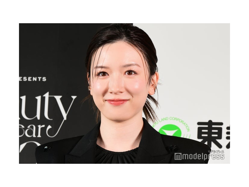 「NAILIE AWARD 2024授賞式 ＆ Beauty of the year 2025発表会」に出席した永野芽郁（C）モデルプレス