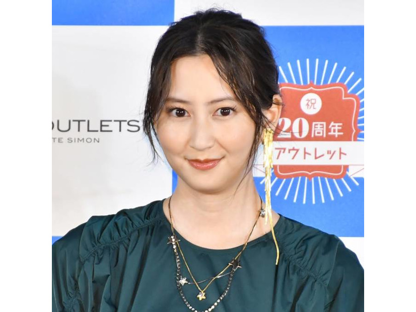 河北麻友子、美脚のカウガールSHOTにファンうっとり「可愛すぎる」「相変わらずべっぴんさん」