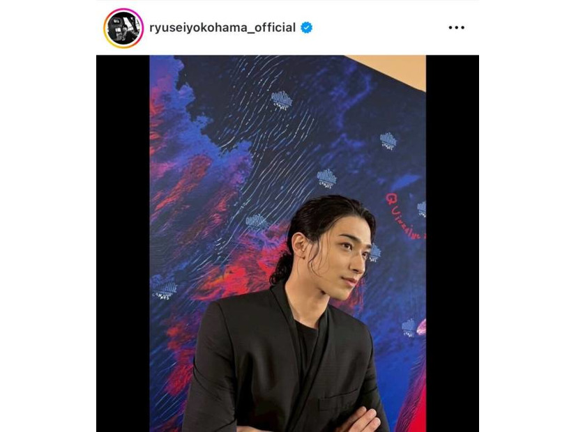 横浜流星、カンヌ映画祭での正装SHOTに反響「すごくお似合い」「笑顔が輝いていてまぶしい」