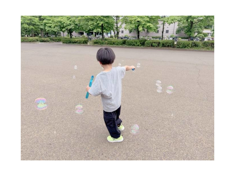 第5子妊娠中の辻希美、杉浦太陽＆三男と公園へ！親子で休日を満喫「微笑ましい光景で幸せでした」