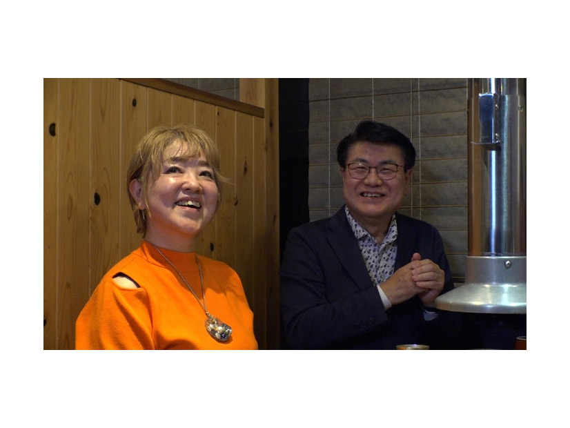 （左）こっちのけんとの母・菅生好身さん（C）日本テレビ