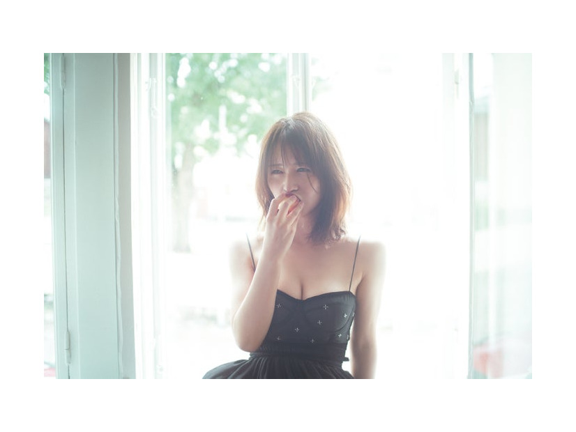 長濱ねる／撮影：高橋ヨーコ（講談社）