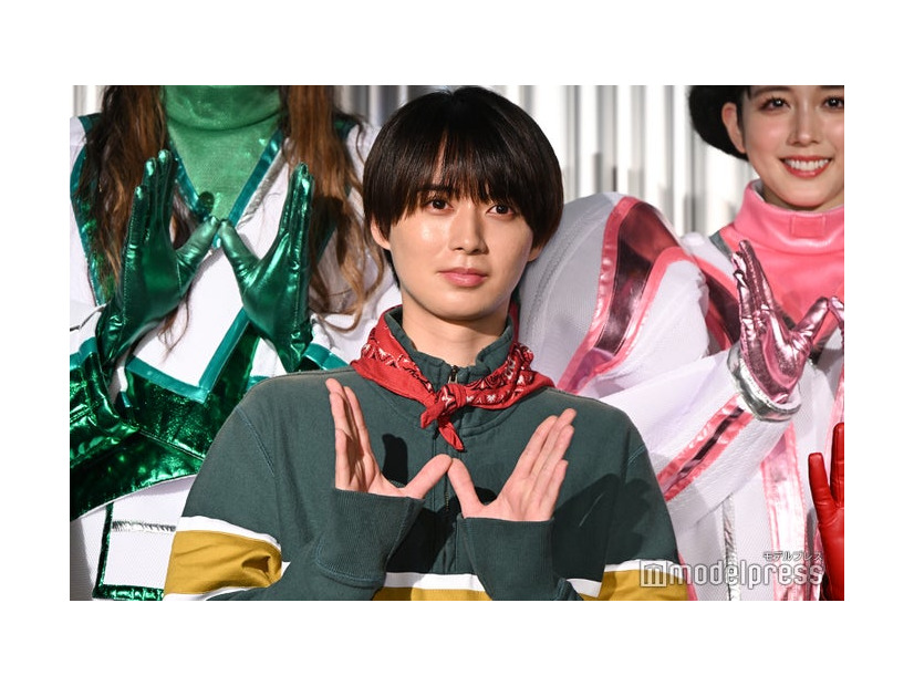 メンバーから“稽古の調子”を聞かれていた井上瑞稀（C）モデルプレス