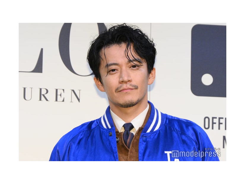 小栗旬（C）モデルプレス