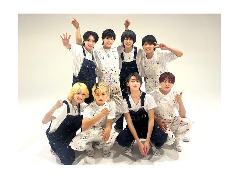 （後列左から） 川崎星輝、菅田琳寧、矢花黎、稲葉通陽、（前列左から）今野大輝、鈴木悠仁、橋本涼、本高克樹  （提供写真）