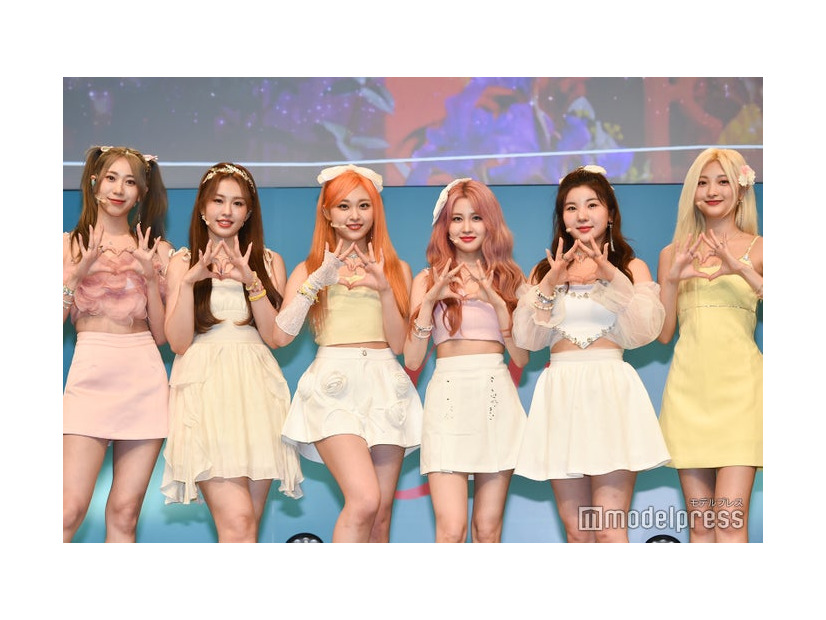 ILY:1（左から）エルバ、ハナ、リリカ、アラ、ナユ、ロナ （C）モデルプレス